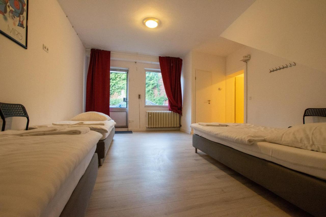 Spacious House Düsseldorf Esterno foto